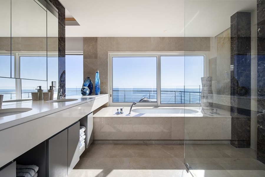 To Let 5 Bedroom Property for Rent in Mouille Point Western Cape